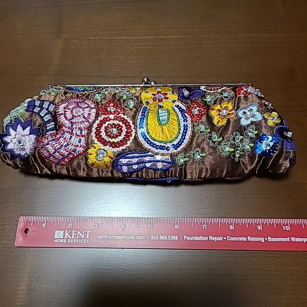 Purse - Picture 1 of 2